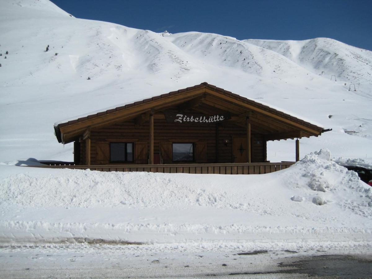 Hotel Garni Kristall Kühtai Rum bild