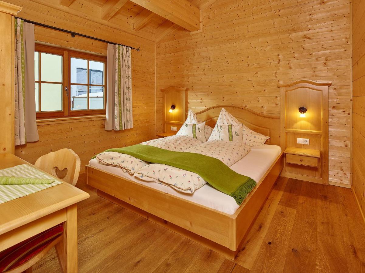 Hotel Garni Kristall Kühtai Rum bild